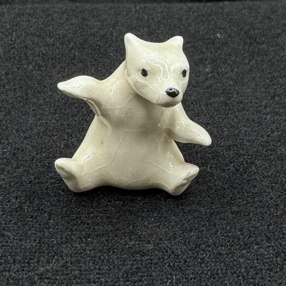 Hagen Renaker Mini Tiny White Polar Bear Cub Sitting Figurine - Picture 2 of 11